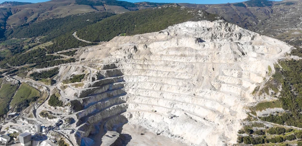 What Is Limestone? Rock, Calcite and Uses